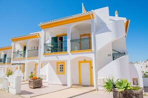 Exterior - Lily Fabulous 1 Bed Apt with Roof Terrace & Pool (Carvoeiro)