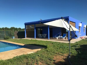 حمّام سباحة خارجي