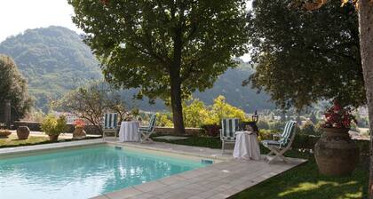 1800 Tuscan villa - walking distance from a pretty village