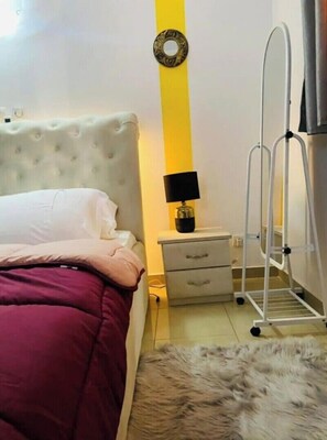 1 chambre, fer et planche à repasser, Wi-Fi, draps fournis