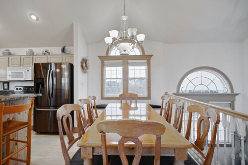 Just A Fluke: Private Pool, Hot Tub, 950 Ft to Beach Access