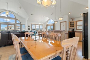 Dining - Just A Fluke: Aug. 13th Wk Reduced, Private Pool, 950 Ft to Beach Access (Corolla)