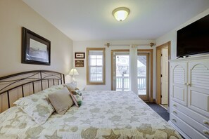 7 bedrooms, iron/ironing board, free WiFi, bed sheets - Just A Fluke: Private Pool, Hot Tub, 950 Ft to Beach Access (Corolla)