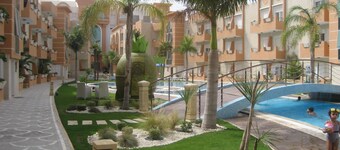 Seaside (200m to beach), bright, spacious ground floor apartment, Les Dunes S+2