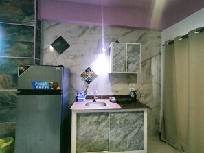 Familienapartment, Stadtblick | Eigene Küche | Großer Kühlschrank, Mikrowelle, Ofen, Geschirrspüler