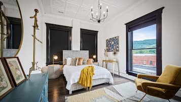 2 habitaciones, escritorio, tabla de planchar con plancha y wifi gratis