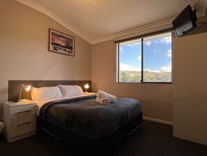 Habitació doble | Roba de llit hipoal·lergògena, wifi gratuïta i roba de llit 