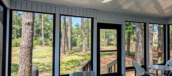 
Relaxing 3BR Townhome with Pond View, Pool, and Porch – Walk/Tram to Beach