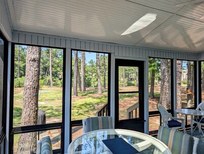 
Relaxing 3BR Townhome with Pond View, Pool, and Porch – Walk/Tram to Beach