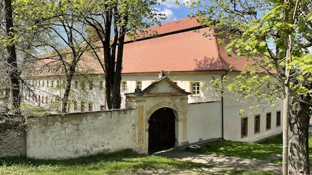 Exterior. Hotel Týnec