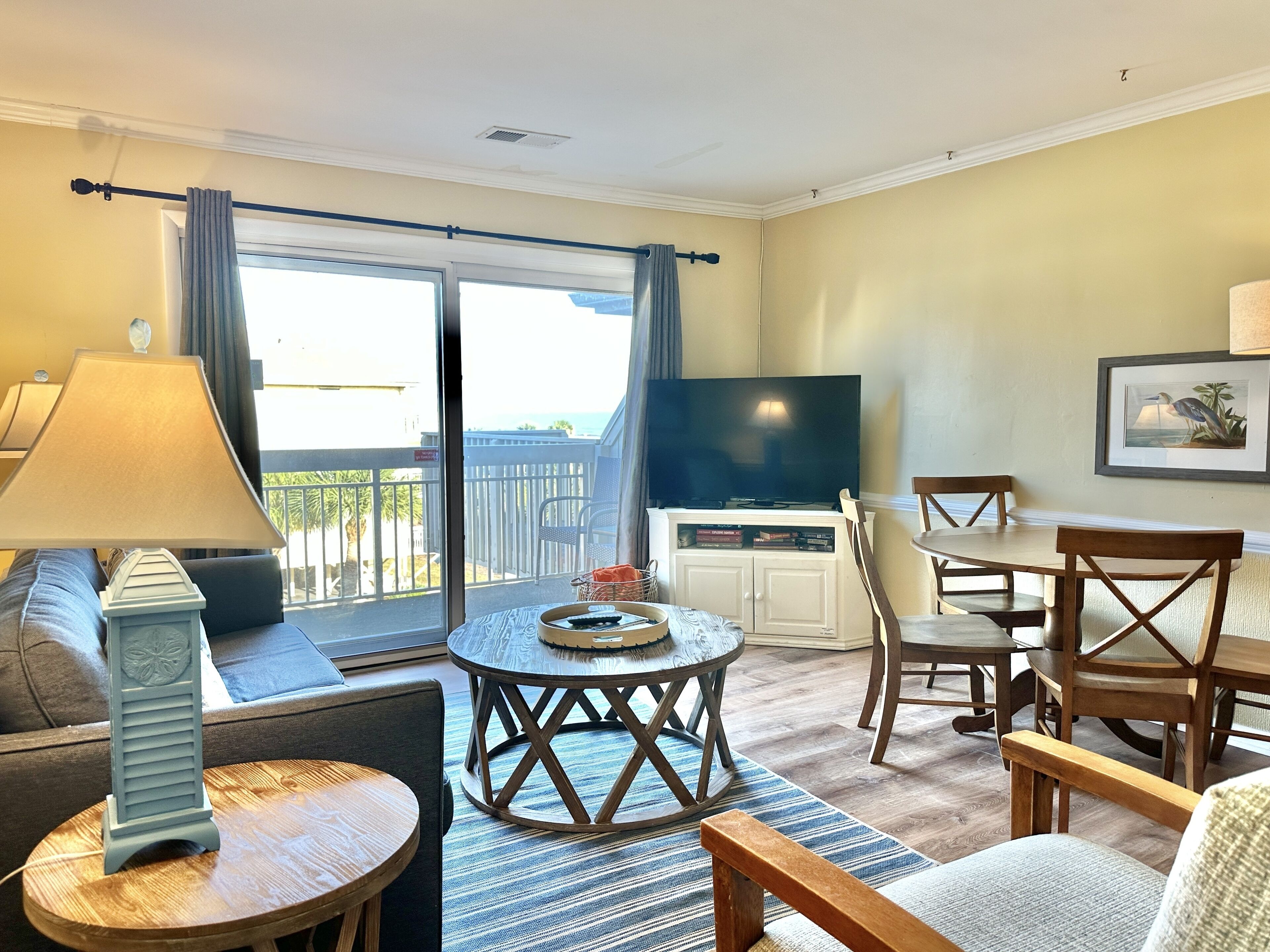 318 Breakers - OCEAN VIEWS! BEACH! POOL! COLIGNY PLAZA! READY FOR YOU!