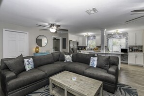 Smart TV, computer monitors