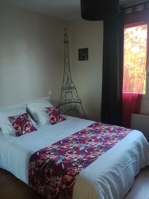4 bedrooms, iron/ironing board, free WiFi, bed sheets - Bassin d'Arcachon family home with swimming pool (LE TEICH)