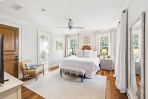 6 habitaciones, escritorio, tabla de planchar con plancha y wifi gratis 
