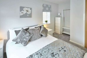 3 Schlafzimmer, Bügeleisen/Bügelbrett, WLAN, Bettwäsche