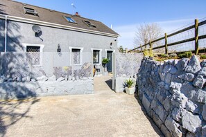 Luxury Cottage, Accessible, Ensuite (Luxury Cottage Sleeps 8 ) | Exterior - The Old Stables (Pembroke)