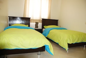 2 chambres, fer et planche à repasser, Wi-Fi gratuit, draps fournis