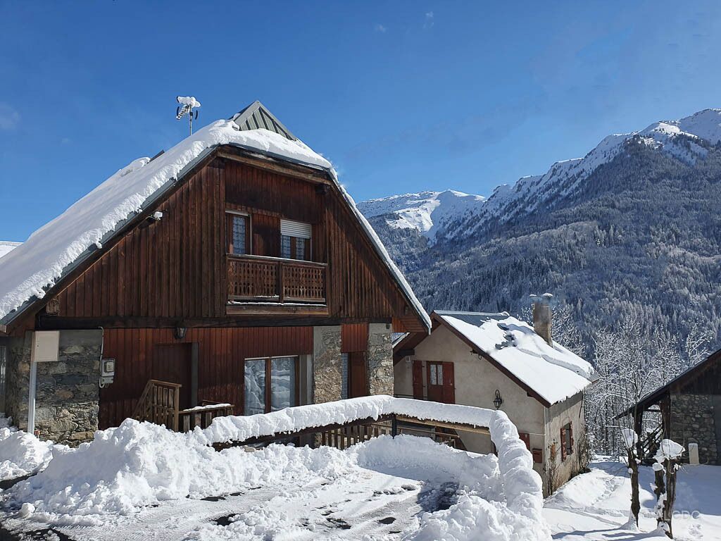 Chalet in the mountains in a family resort of Les Sybelles