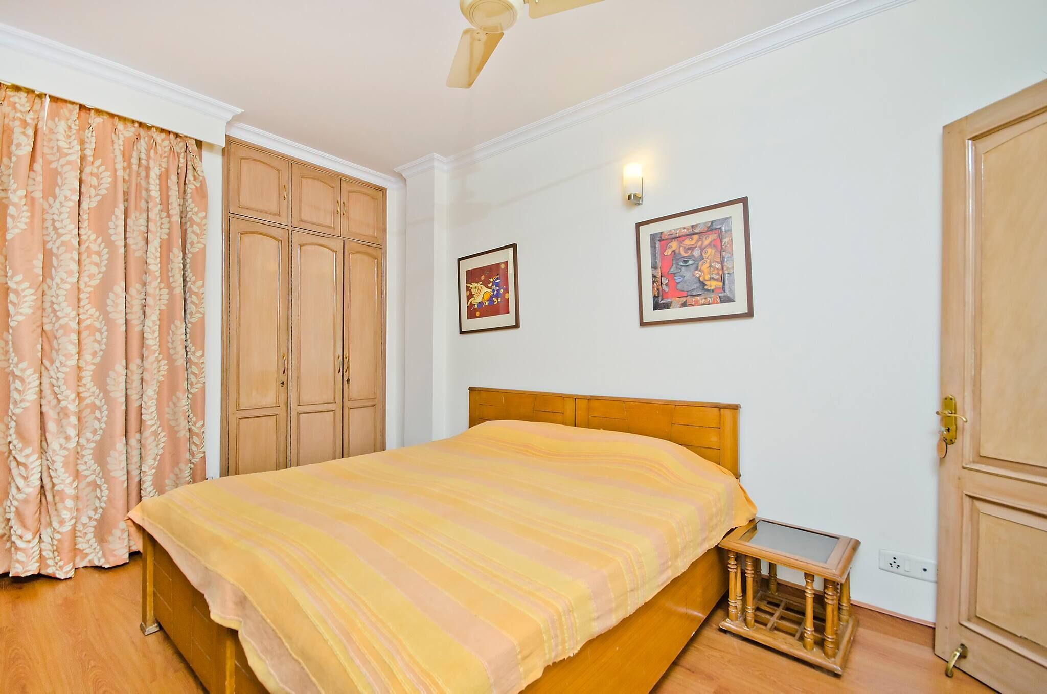 Hauz Khas-homestay Experince Simple
