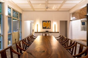 Restaurant - De Saram House by Geoffrey Bawa (Colombo)