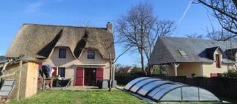 Quiet cottage with indoor pool in the Guérandaise countryside