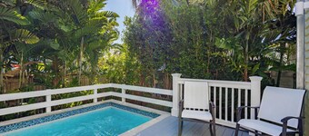 Walk to Duval, Private Pool - Keys Breeze