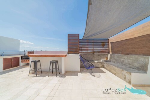 Private Rooftop | Walk to Malecón | Gated Stay