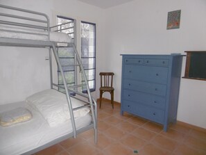 3 habitaciones, tabla de planchar con plancha y wifi gratis 