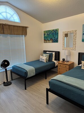 4 bedrooms, desk, iron/ironing board, free WiFi