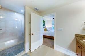 Hair dryer, towels - Summer Deal Poipu Villa Near Beach with Resort Pool and Hot Tub (Koloa)
