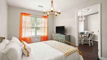 3 bedrooms, iron/ironing board, WiFi