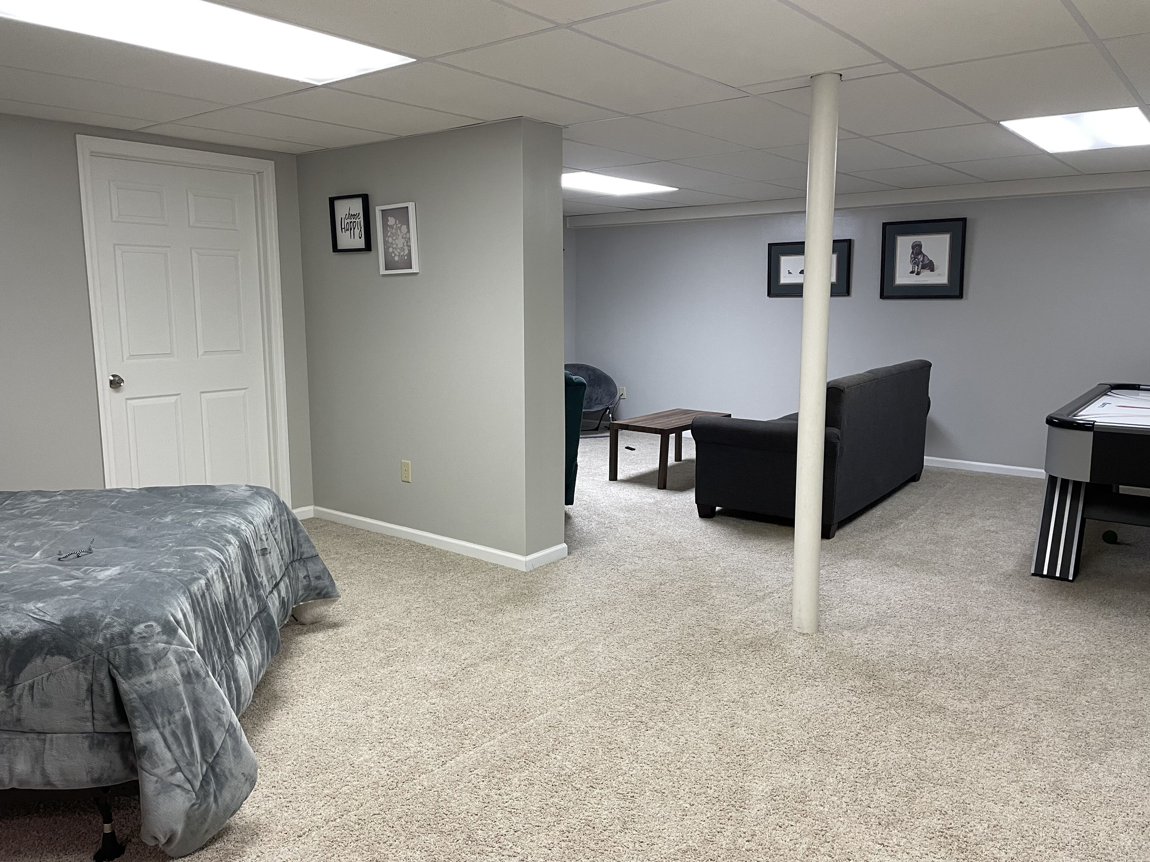 20 minutes from Penn State! Private entrance, cozy living space.