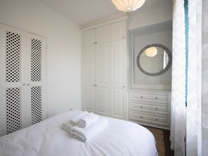 1 bedroom, iron/ironing board, free WiFi, bed sheets - Beautiful Georgian flat near Oval - Pass the Keys (London)