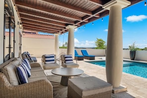 House (5 Bedrooms) | Property amenity