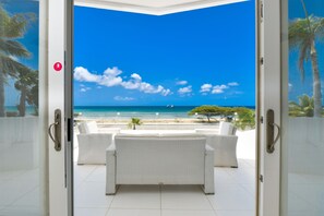 Villa (Multiple Bedrooms) | Property amenity - Ocean Front 7-bedroom 7-bath Sunset Views Malmok! (Noord)