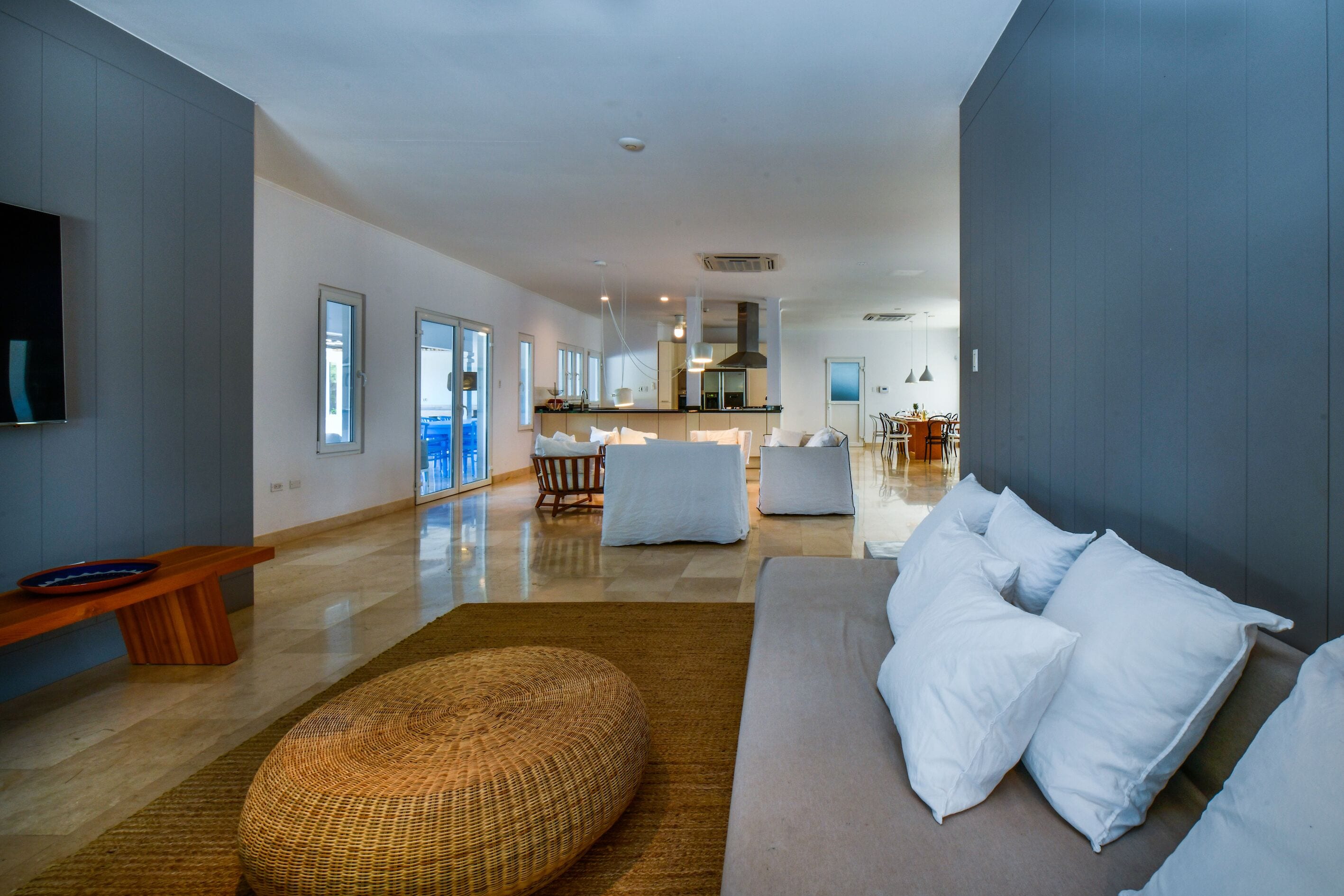 Villa (5 Bedrooms) | Living area | TV