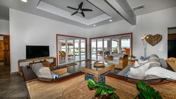 House (3 Bedrooms) | Property amenity