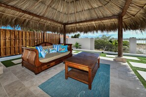 Casa (3 Bedrooms) | Servicio de la propiedad