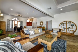 House (3 Bedrooms) | Living area | TV