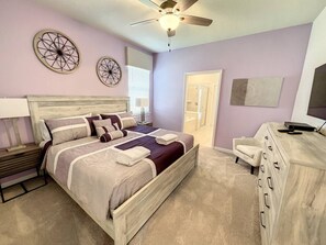 6 bedrooms, desk, iron/ironing board, free WiFi