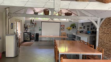 Meeting facility