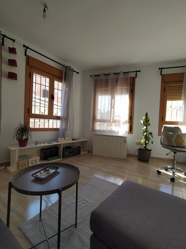 AFFORDABLE HOLIDAYS! (Price per fortnight) New house 1 hour from Madrid.