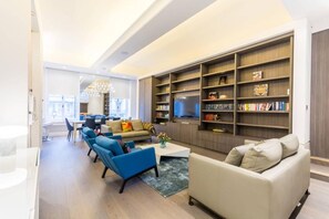 Smart TV - Superb Apartment near Buckingham Palace (London)