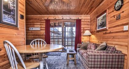 NEW! Charming cabin on Cisco Chain of Lakes