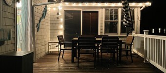 The perfect Cape Cod beach house - walk to the beach!