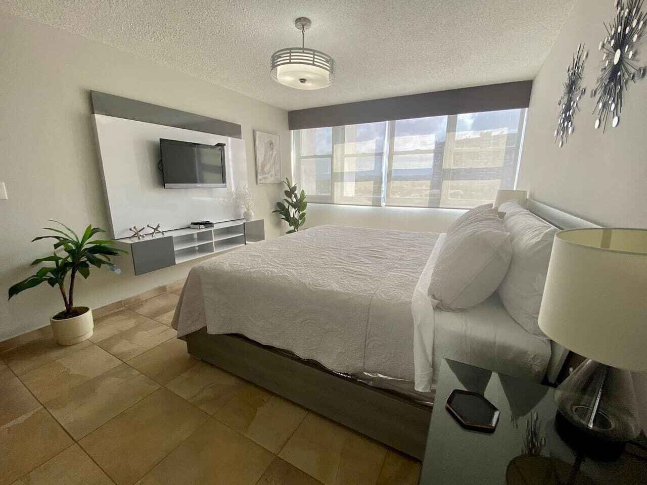 2 bedrooms, desk, iron/ironing board, travel crib