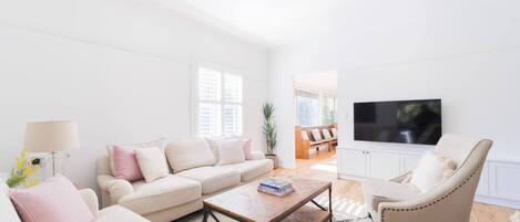 Televisión, chimenea, Netflix y servicios de streaming