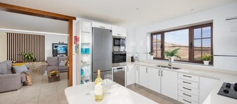 Villa Santana - Four Bedroom Villa, Sleeps 8