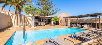 Villa Santana - Four Bedroom Villa, Sleeps 8