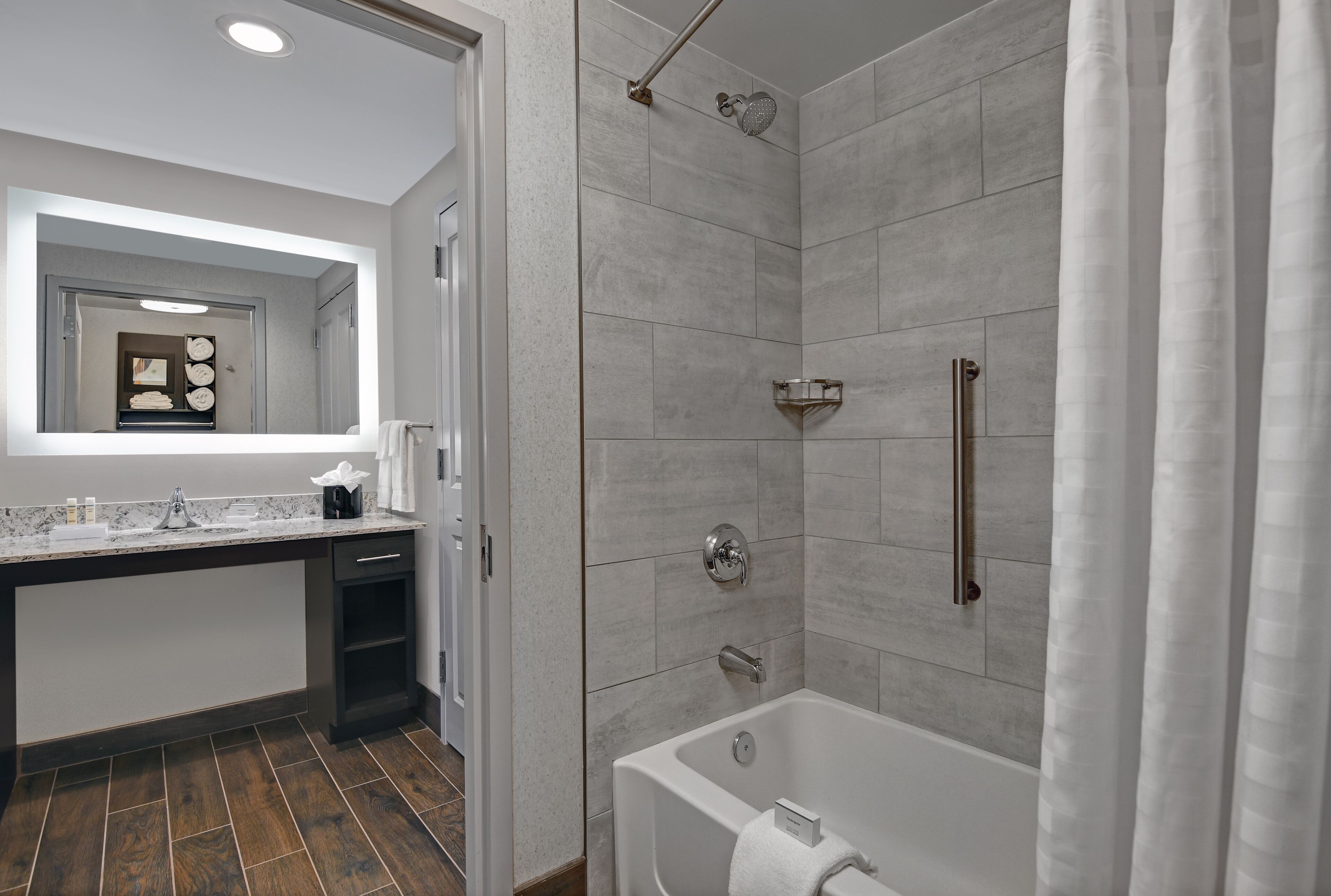 Photo - Homewood Suites By Hilton Louisville Airport